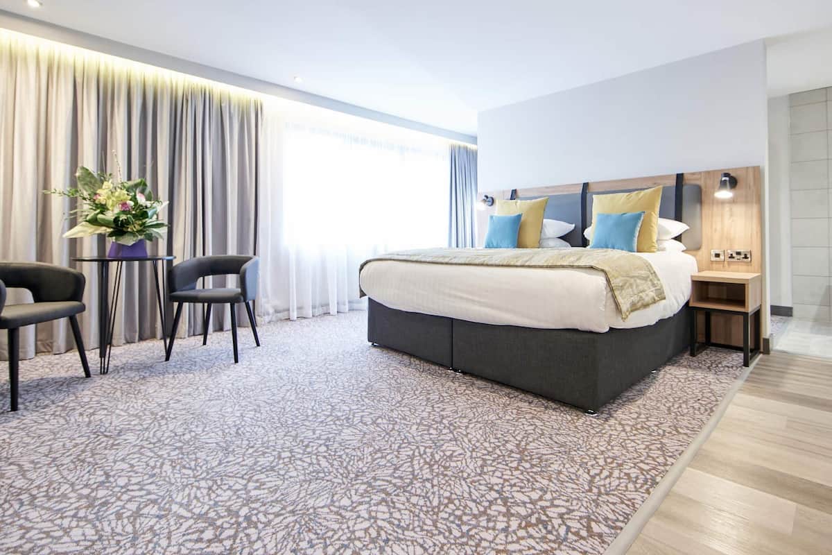 Privilege, Junior Room, 1 King Bed