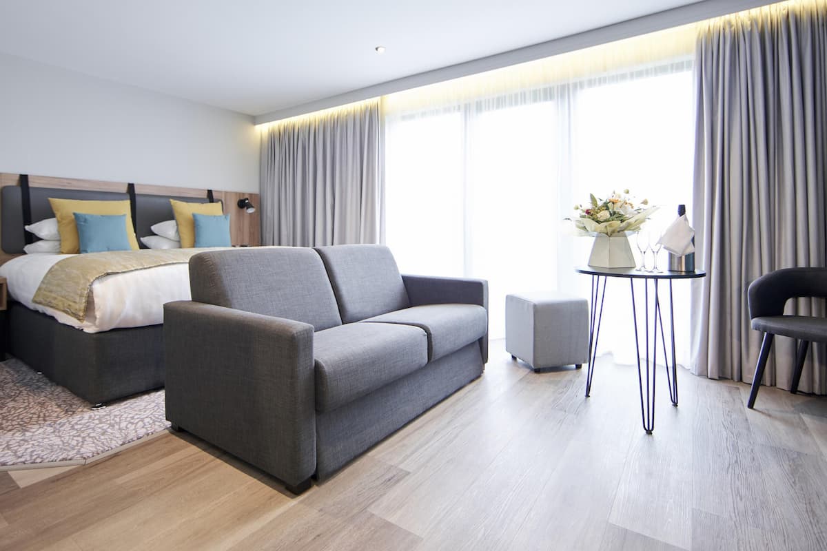 Privilege, Habitación | Caja de seguridad en la habitación, escritorio y insonorización