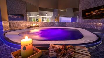 Sauna, hot tub, steam room