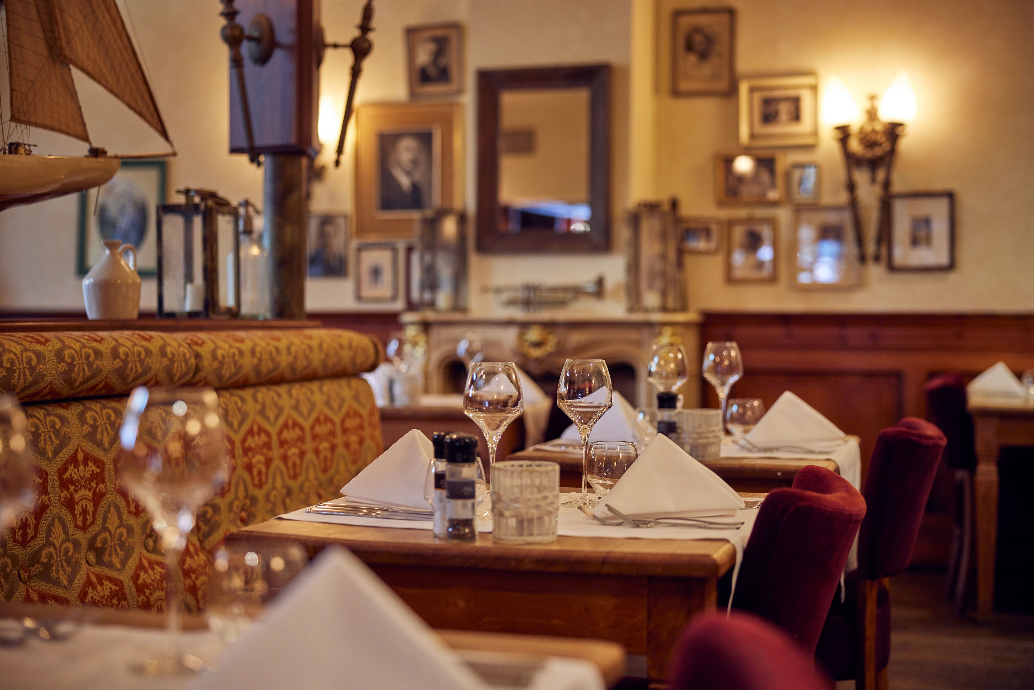 lunch and dinner served