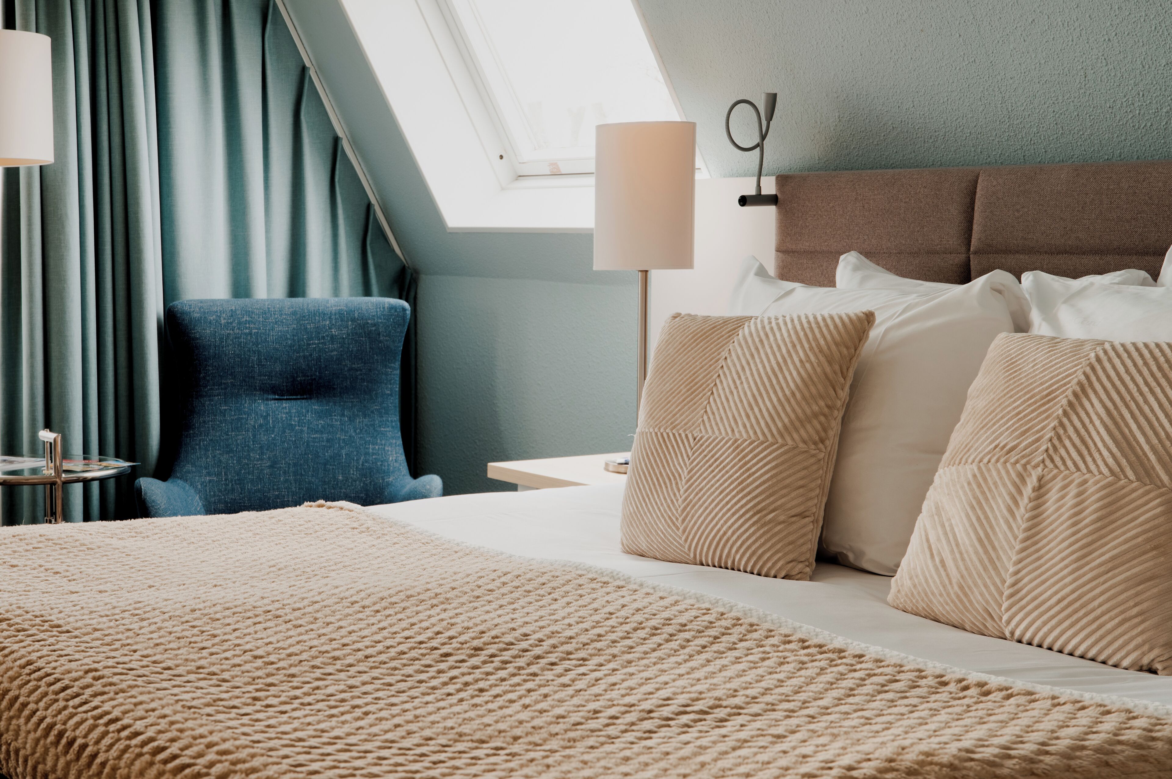 family room, sea view | 1 bedroom, desk, free wifi, bed sheets