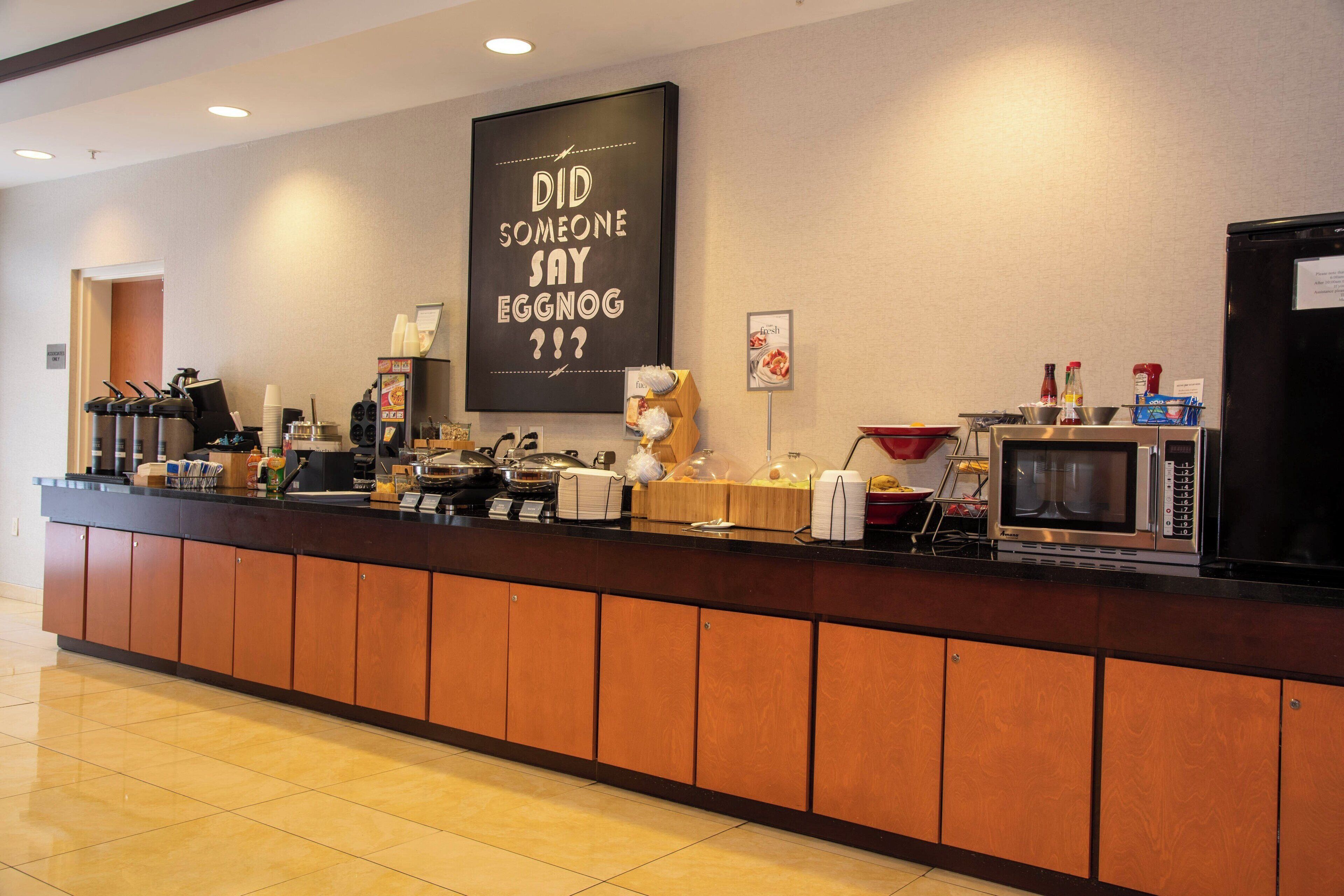 free daily continental breakfast