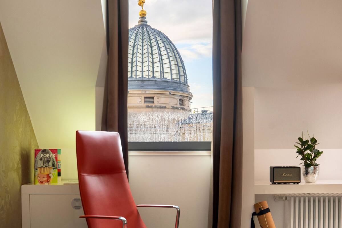 1 bedroom, premium bedding, down duvets, select comfort beds