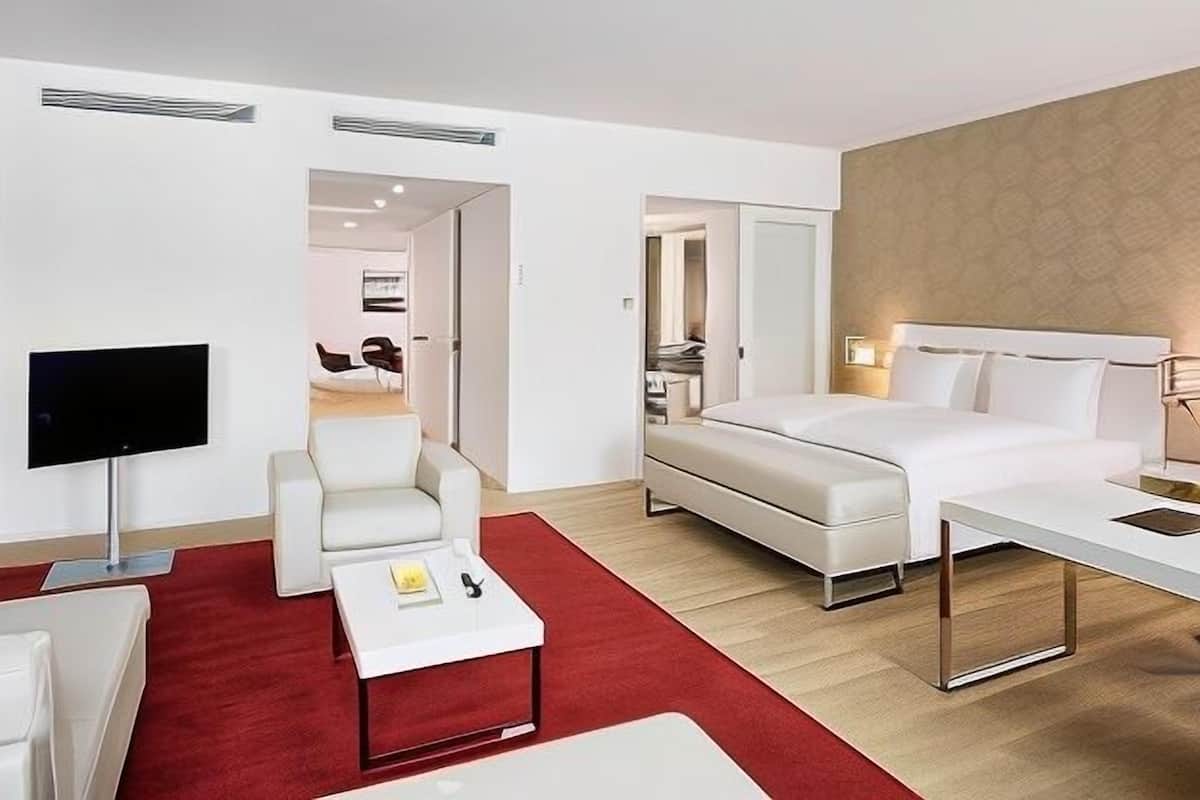 1 Schlafzimmer, hochwertige Bettwaren, Daunenbettdecken
