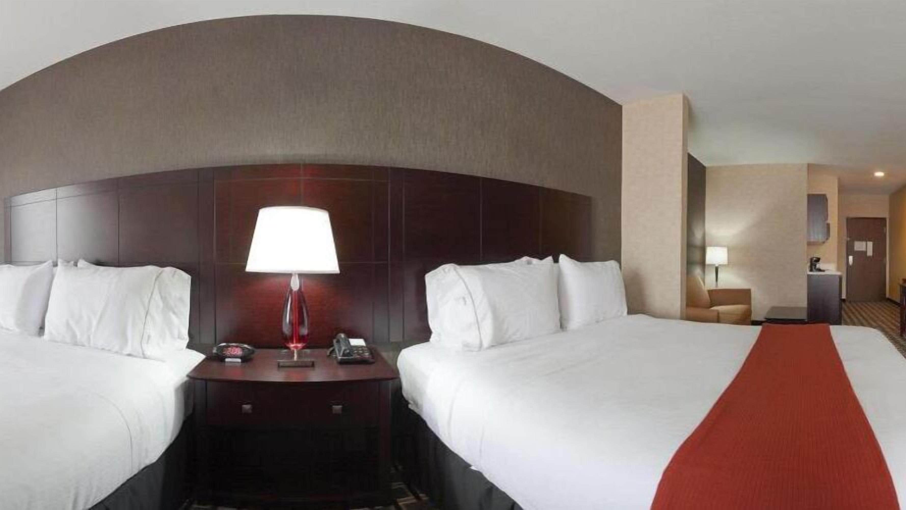 1 bedroom, in-room safe, desk, iron/ironing board