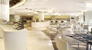 Daily buffet breakfast (CNY 159 per person) - Hanting Hotel (Beijing)
