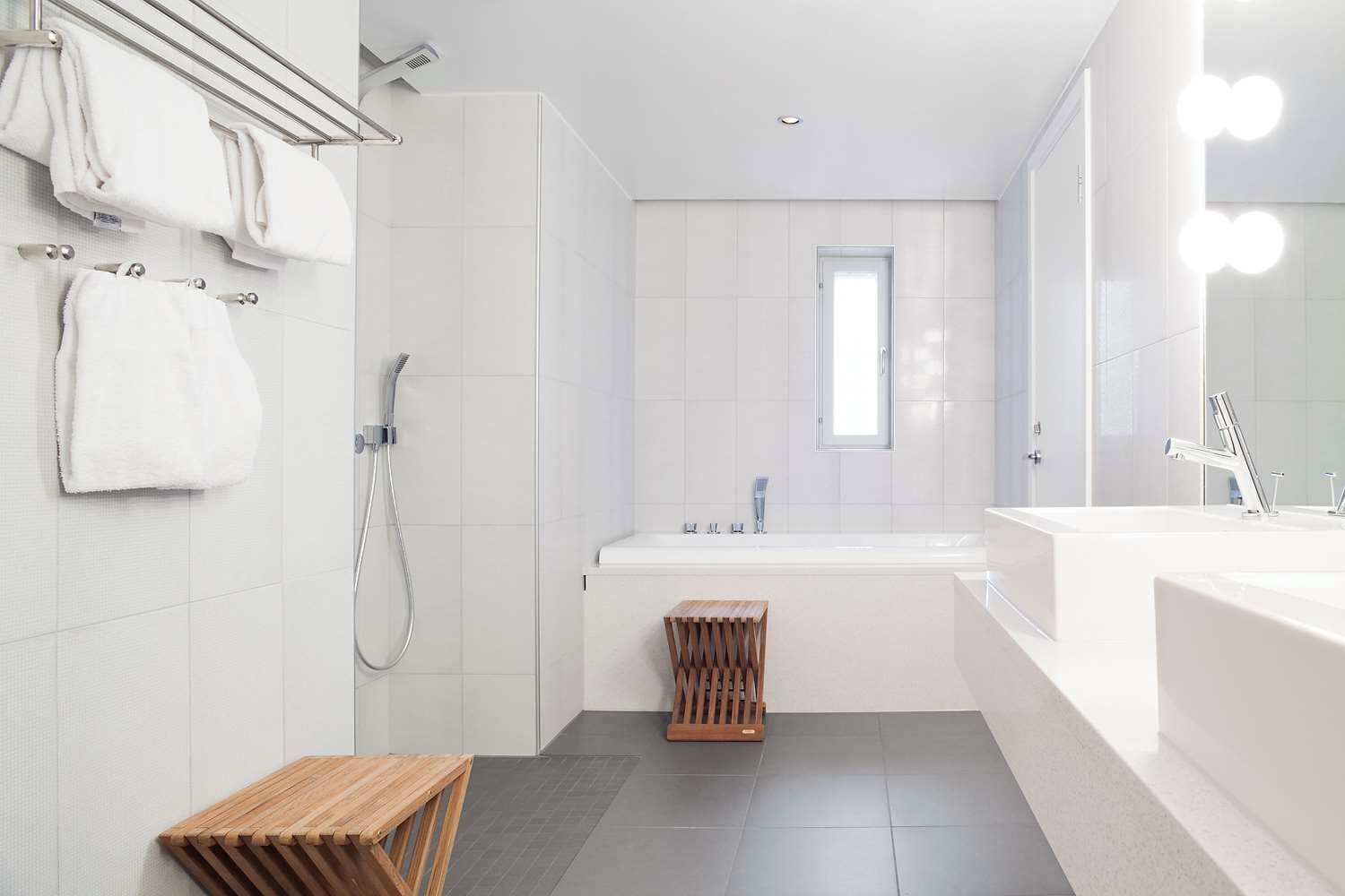 junior suite | 1 bedroom, in-room safe, desk, soundproofing