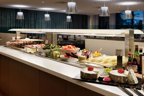 Daily buffet breakfast for a fee - Scandic Oslo Airport (Nannestad)