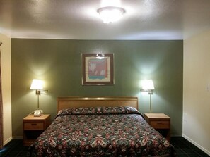 Desk, laptop workspace, iron/ironing board, free WiFi