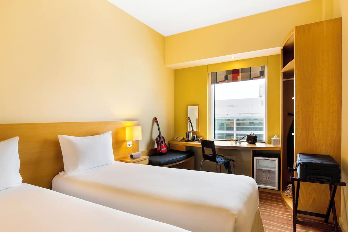 Standard Room, 2 Single Beds | City view