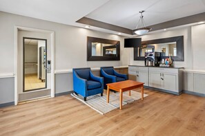 Lobby - Suburban Studios Near Camp Lejeune (Jacksonville)