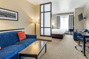 Escritorio, tabla de planchar con plancha y cunas gratuitas 