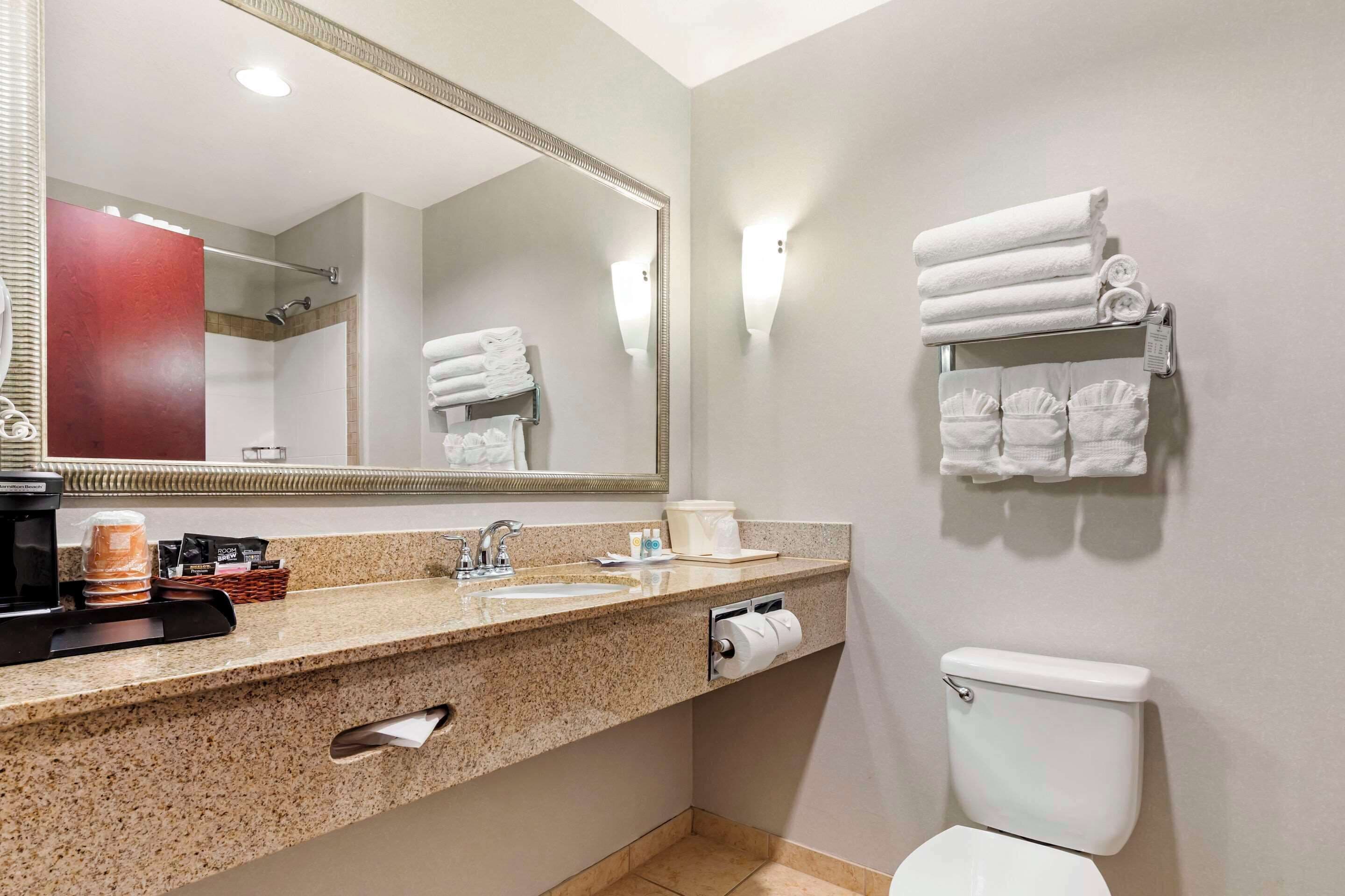 desk, iron/ironing board, free cots/infant beds, rollaway beds