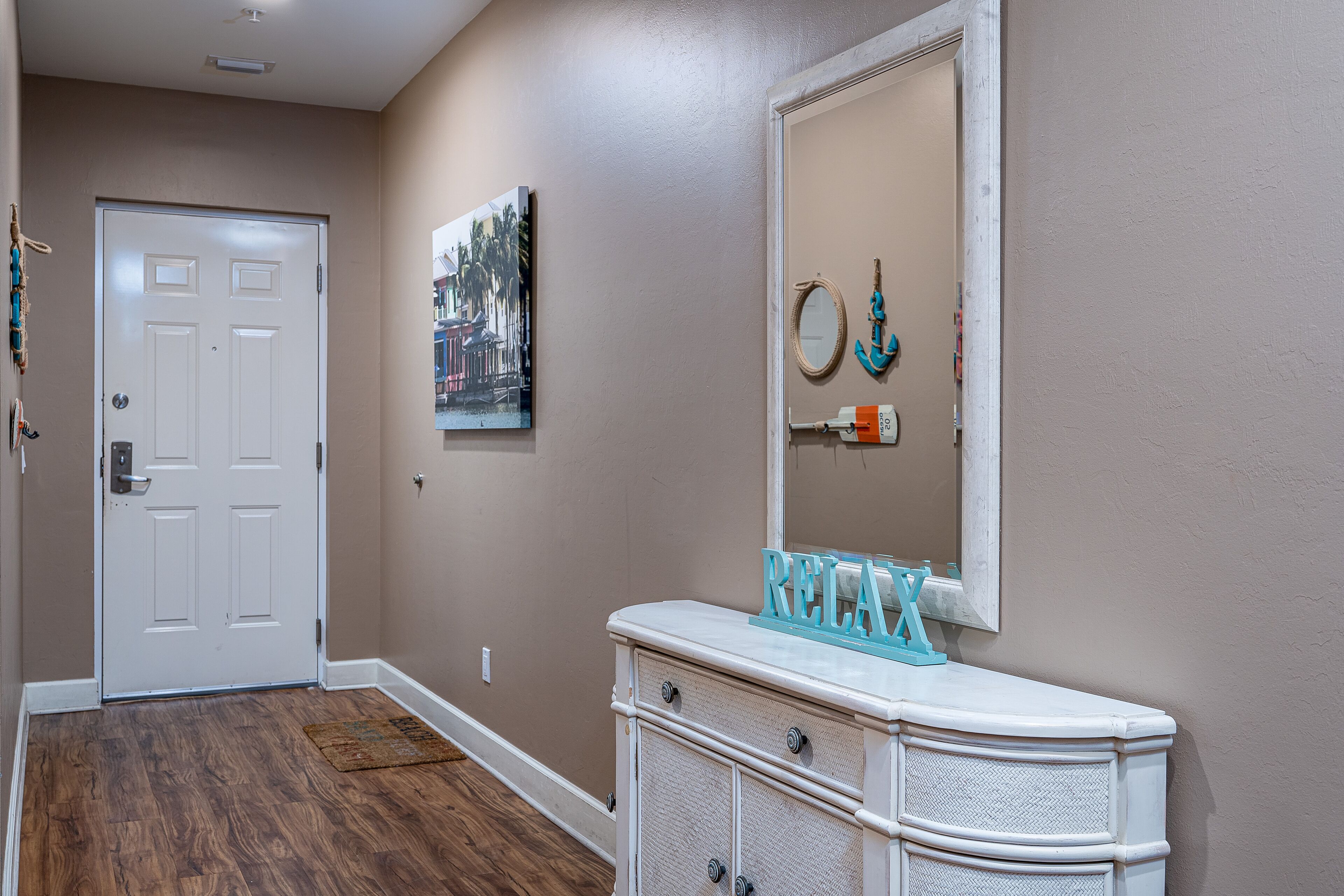 deluxe condo, 1 king bed with sofa bed, partial ocean view (unit 307) | 1 bedroom, premium bedding, individually decorated