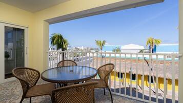 Condo, 2 Bedrooms 1 Bath, City View (unit 301) | Terrace/patio