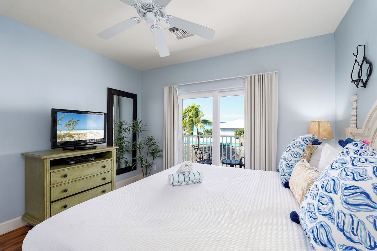 Condo premier, 2 quartos, 2 banheiros, vista para a cidade (unit 303) | 1 quarto, roupas de cama premium, individualmente decorados