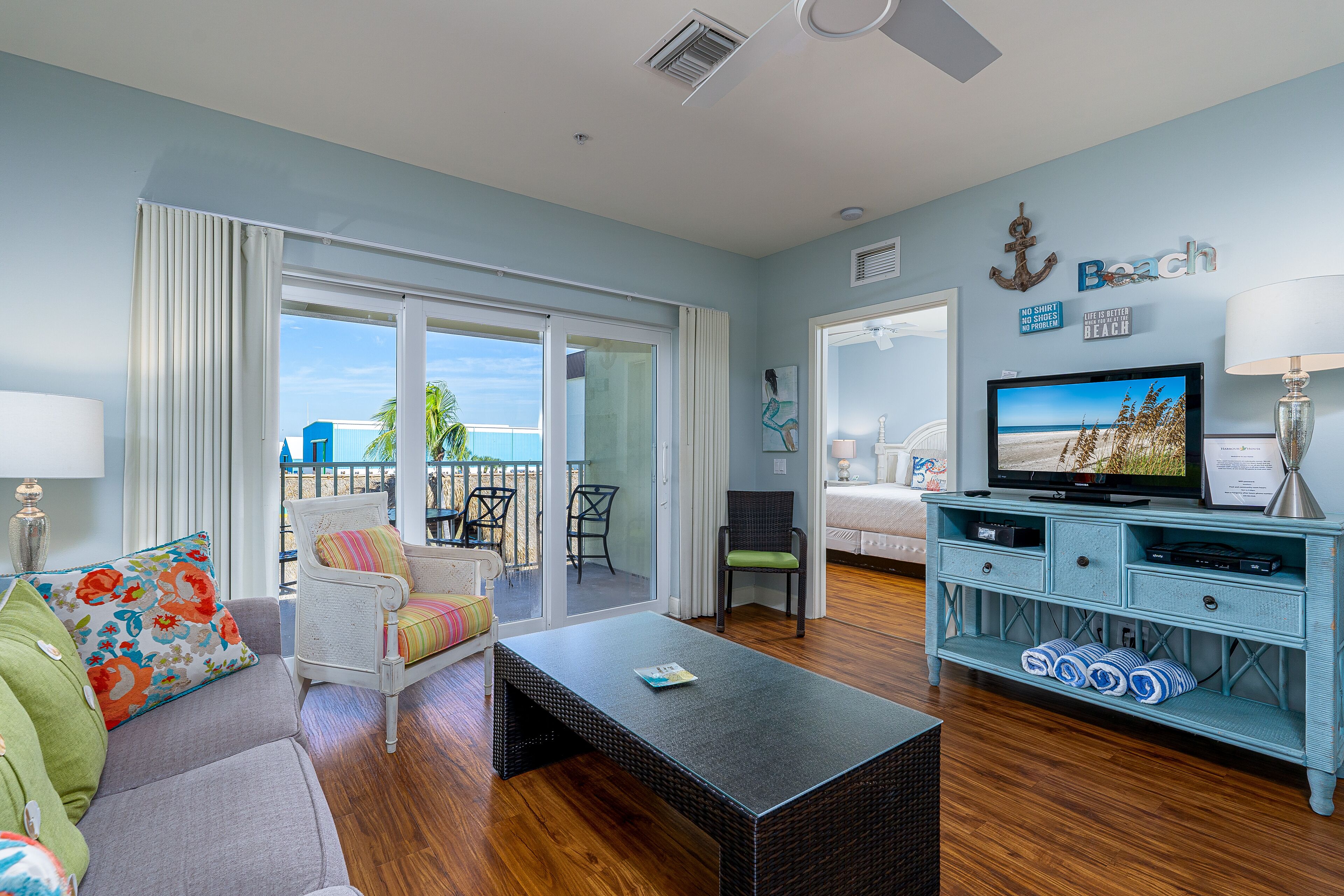 premier condo, 2 bedrooms, 2 bathrooms, city view (unit 303) | living area | 42-inch smart tv with digital channels, netflix, hulu