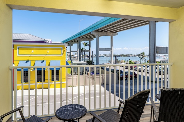 Elite Condo | Terrace/patio