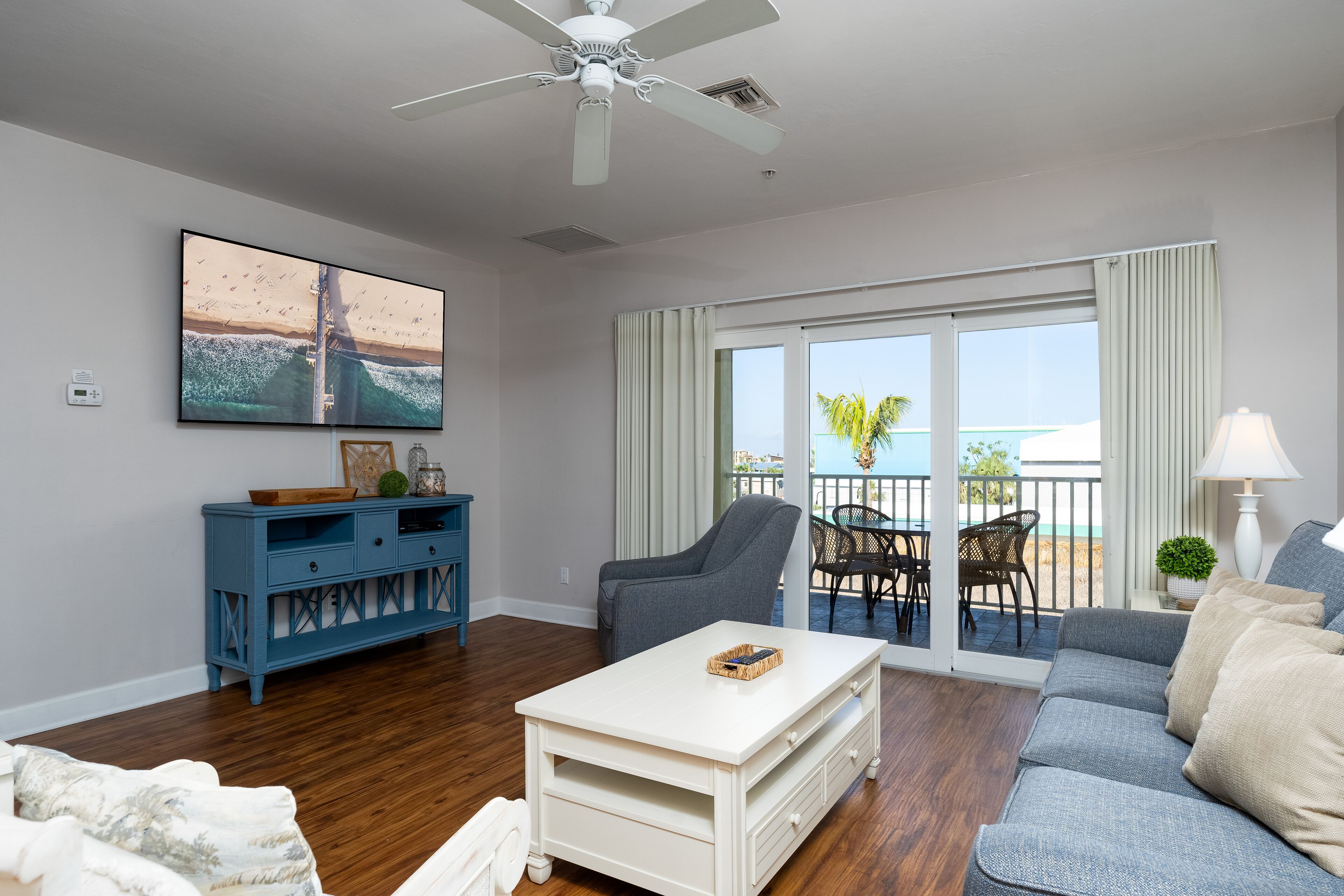 Condo, 2 Bedrooms 1 Bath, City View (unit 301) | Living area | 42-inch Smart TV with digital channels, Netflix, Hulu