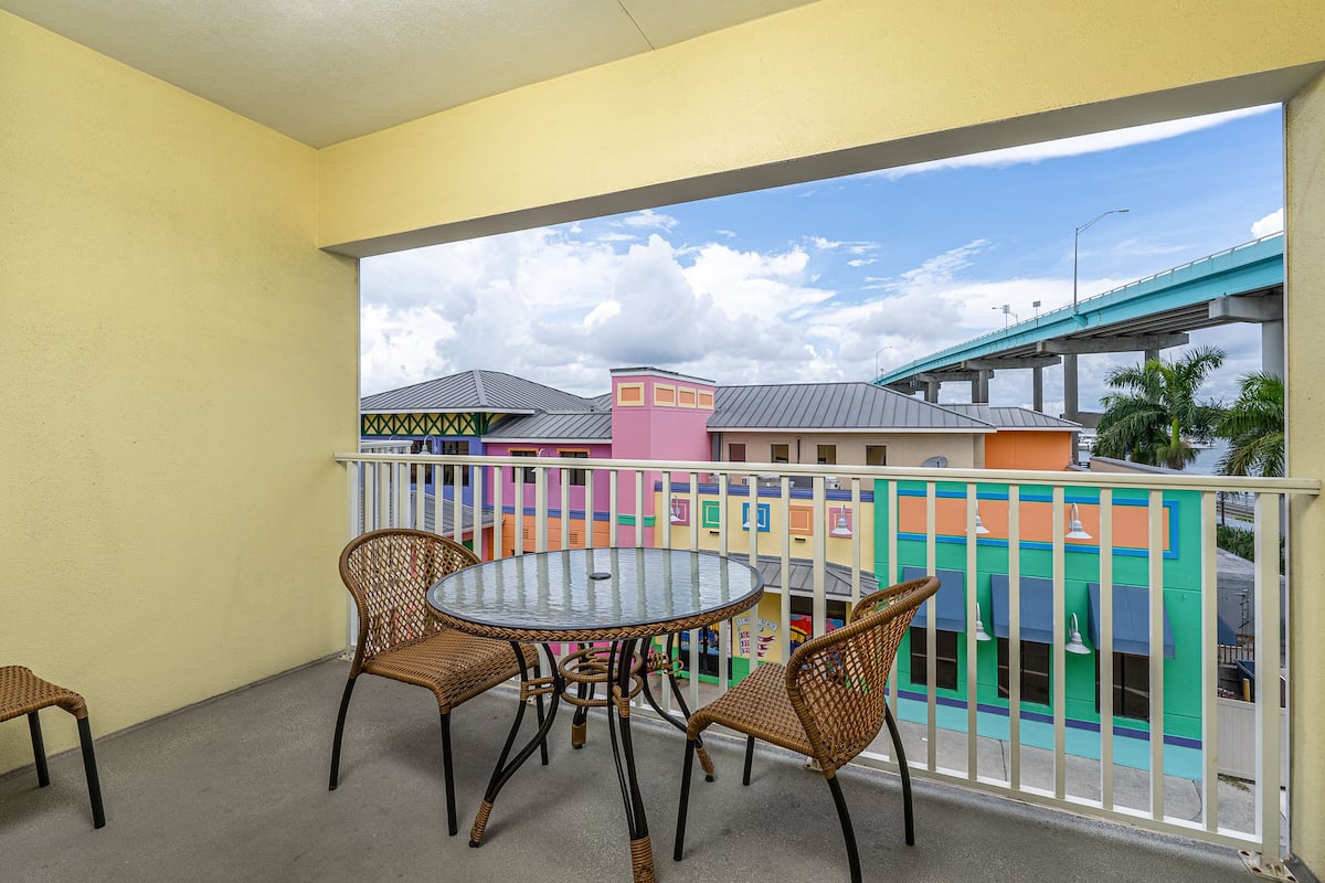 Suite estudio, 1 cama King size y sofá cama, vista a la ciudad (unit 310) | Vista del balcón