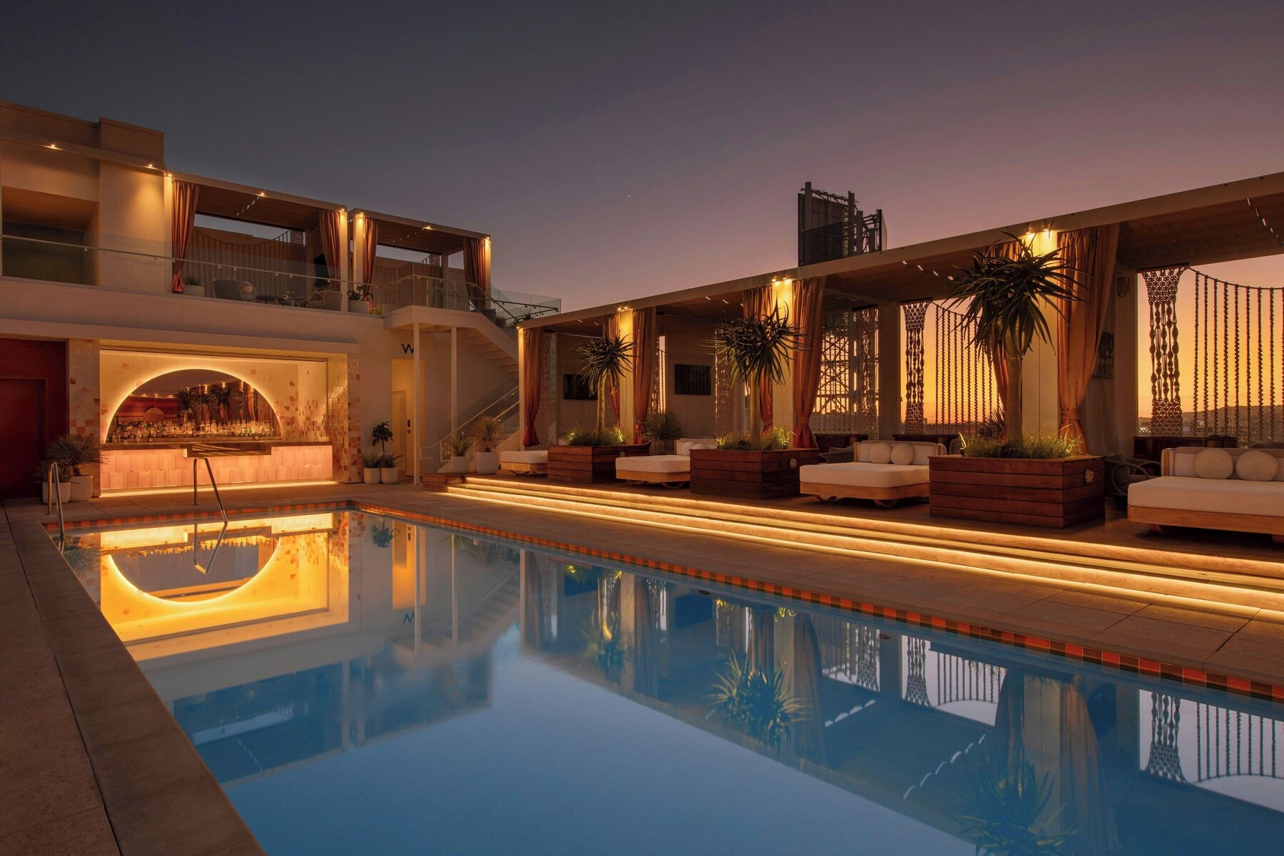 Seasonal outdoor pool, pool cabanas (surcharge), pool umbrellas