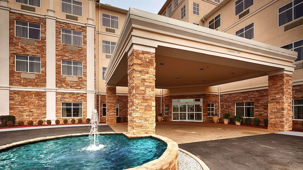 Best Western Plus Rose City Conference Center Inn Reviews, Deals