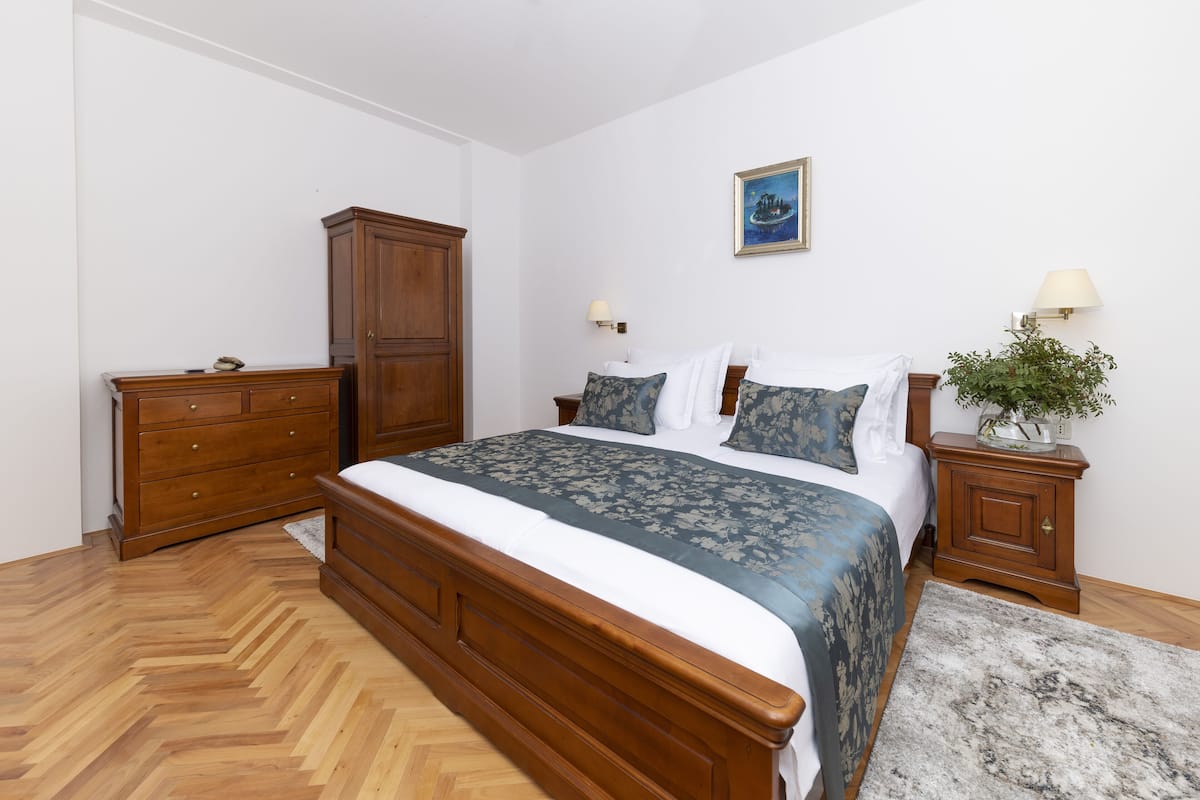 Suíte luxo | 1 quarto, camas Select Comfort, frigobar, cofres nos quartos