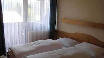 1 chambre, coffres-forts dans les chambres, bureau, rideaux occultants