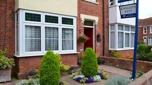 Exterior - Knights Rest (Burnham-on-Sea)