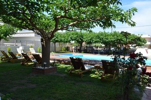 Outdoor pool, open 8:30 AM to 6 PM, pool umbrellas, pool loungers - Marika's Aparts & Studios (Rhodes)