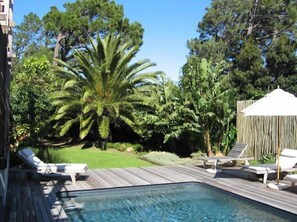 Outdoor pool, pool umbrellas, sun loungers