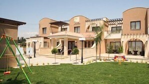 Exterior detail - Avillion Holiday Apartments (Chlorakas)