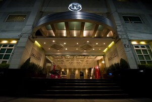 Front of property - evening/night