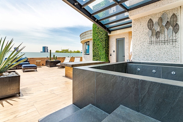 Suite Presidential | Tina de hidromasaje privada