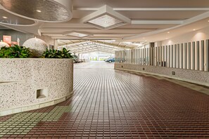 Free self parking, free valet parking - KALI Escandon Mexico City (Mexico City)