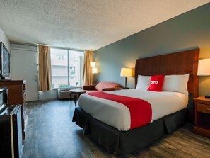 Iron/ironing board, free WiFi, bed sheets, alarm clocks