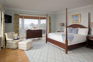 Internet, alarm clocks - Ocean House (Westerly)