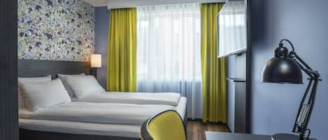 Standard Twin Room, Non Smoking | Premium bedding, pillow-top beds, minibar, desk