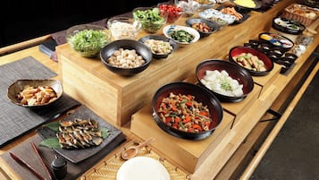 Daily buffet breakfast (JPY 1680 per person)