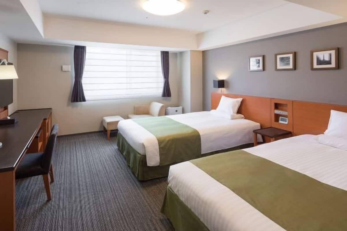 Roupas de cama premium, edredons de pluma, cofres nos quartos