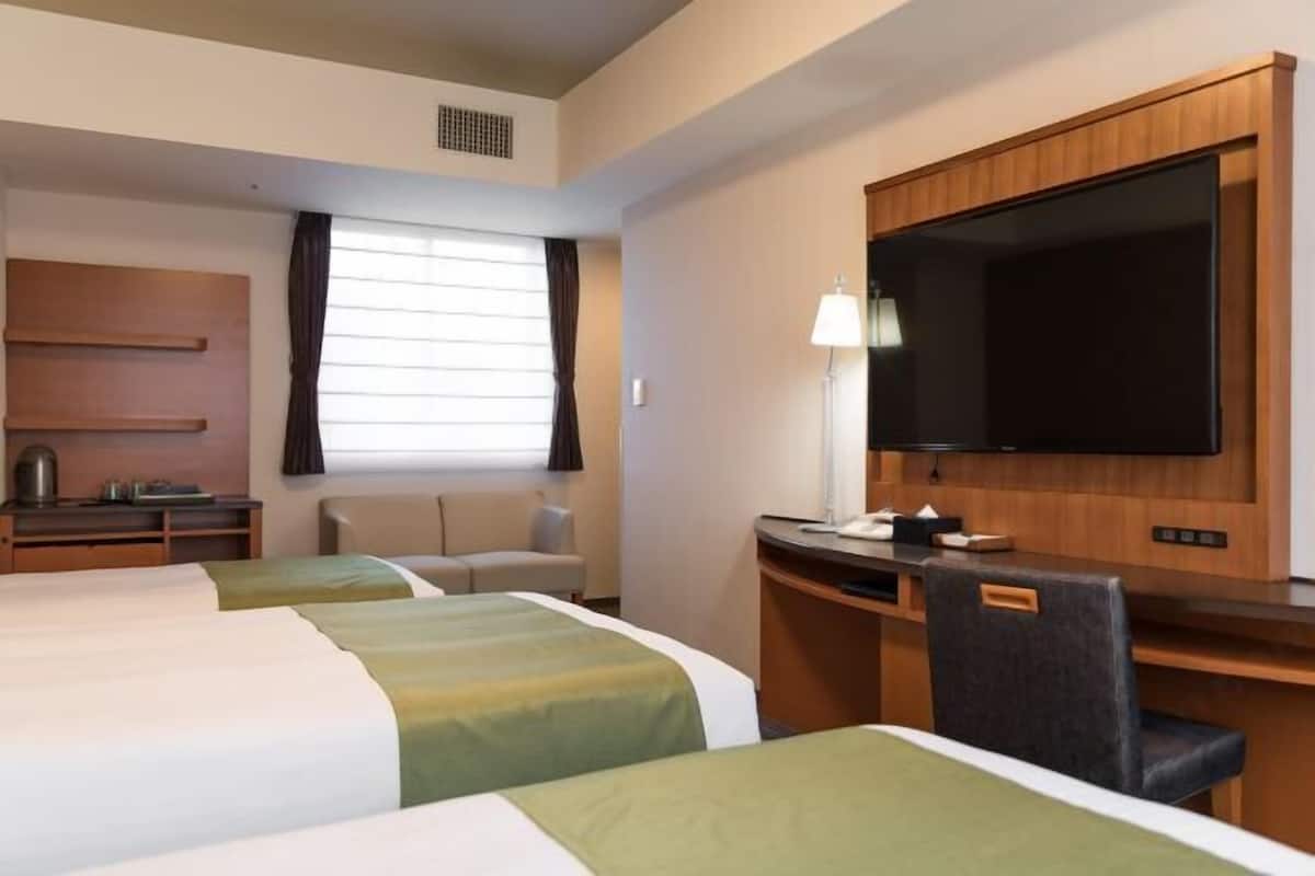 Roupas de cama premium, edredons de pluma, cofres nos quartos