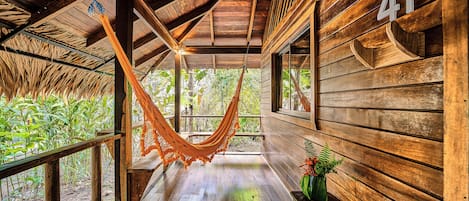 Family Bungalow, 2 Double Beds, Garden View | Living area