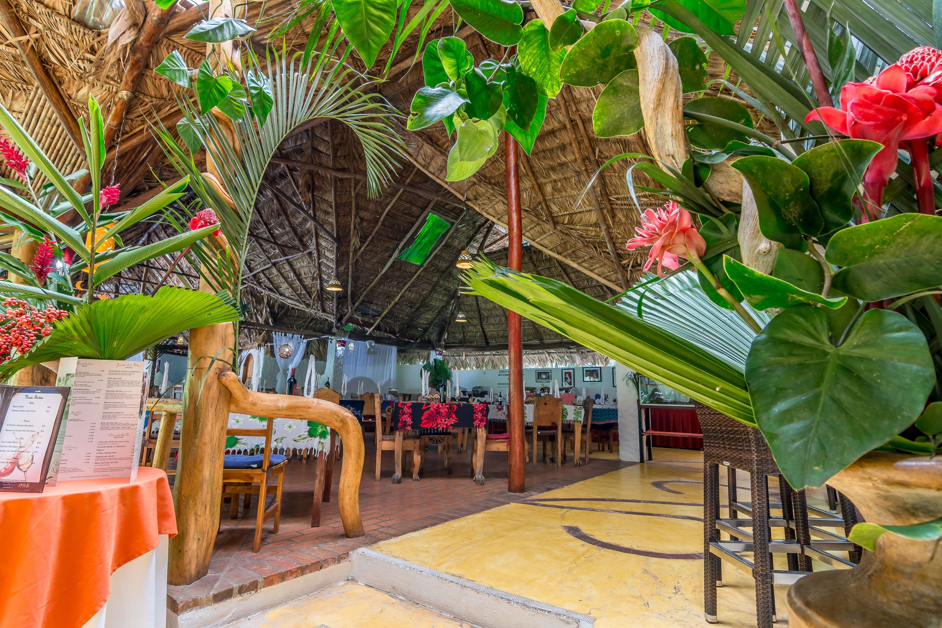 2 restaurants, breakfast, lunch, dinner served; italian cuisine