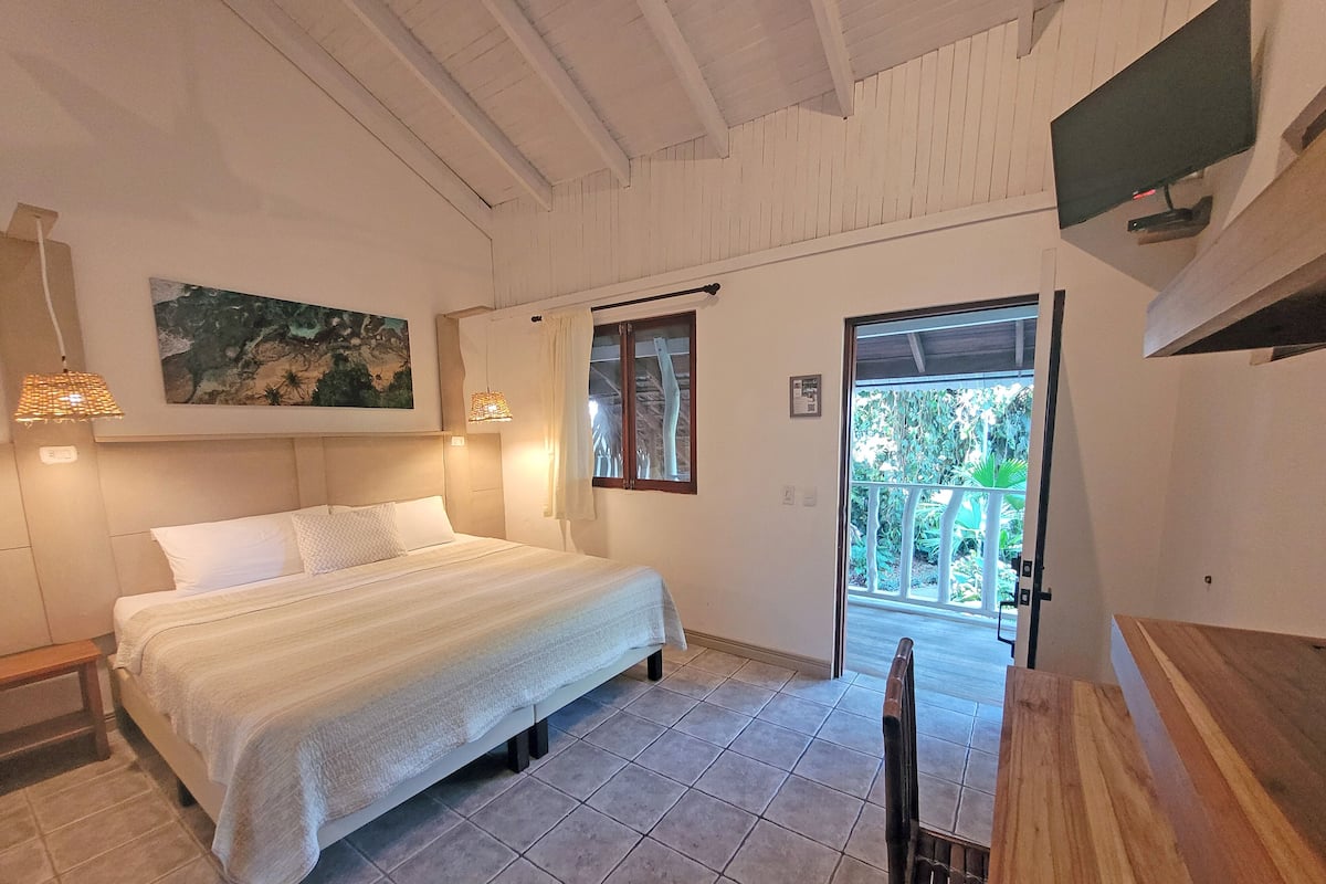 Standard Triple Room, Garden View | 2 bedrooms, Egyptian cotton sheets, premium bedding, pillowtop beds