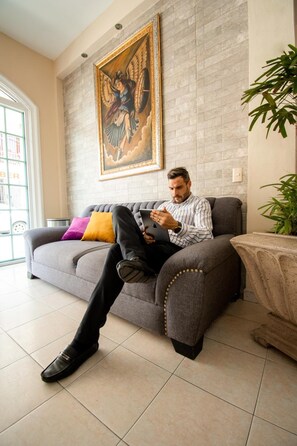 32-inch plasma TV with cable channels, TV - Hotel San Miguel (Tuxtla Gutierrez)