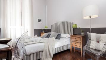 Double Room | Premium bedding, desk, iron/ironing board, free WiFi