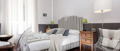 Double Room | Premium bedding, desk, iron/ironing board, free WiFi