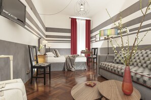 Comfort Double Room | Premium bedding, desk, iron/ironing board, free WiFi - All’Orologio (Rome)