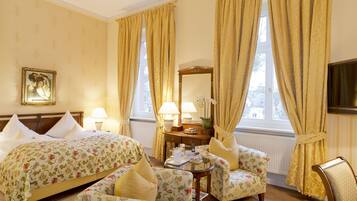 Superior Room, Double Bed (1,60-1,80m) | Living area