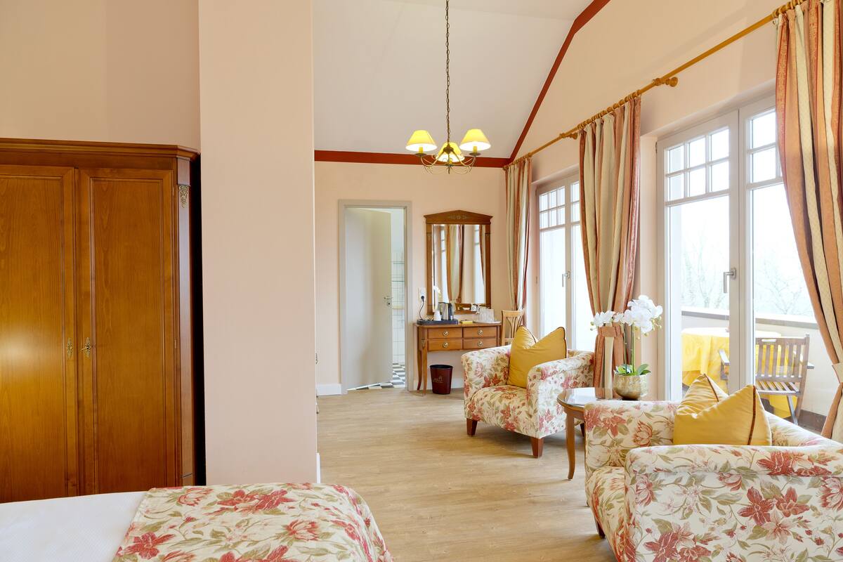 1 bedroom, minibar, in-room safe, individually decorated